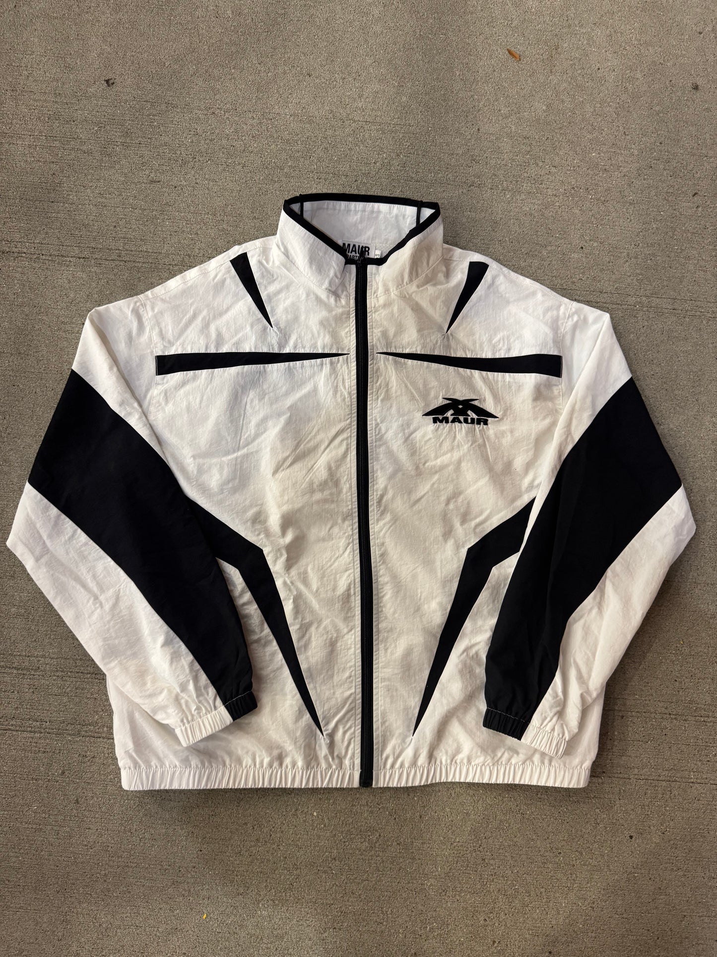 WHITE WINDBREAKER