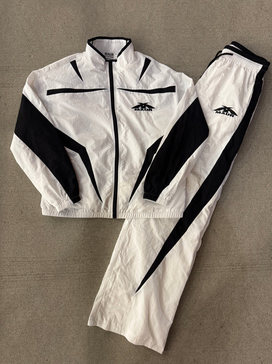 WHITE WINDBREAKER