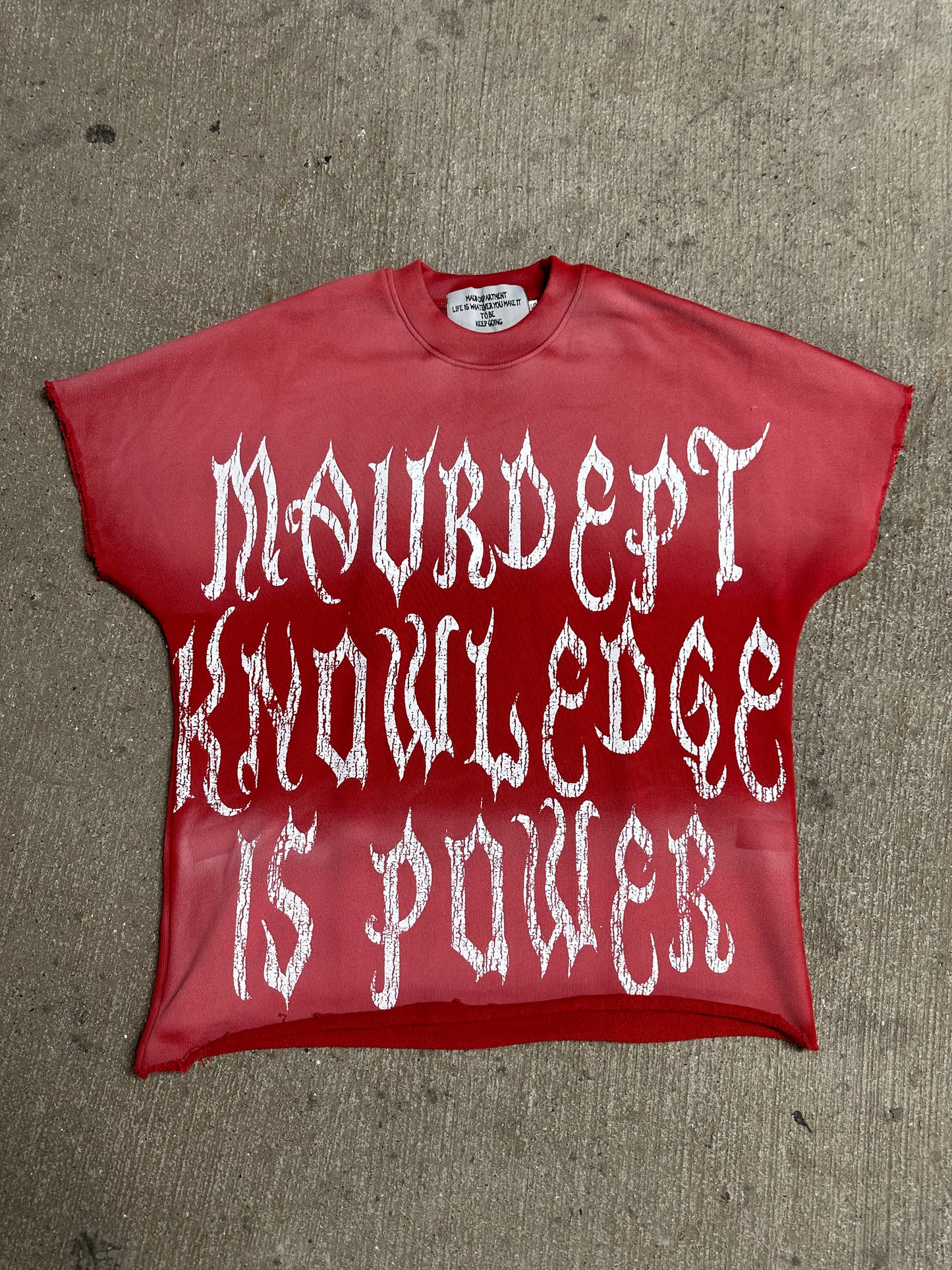 MAUR RED KNOWLEDGE IS POWER TEE